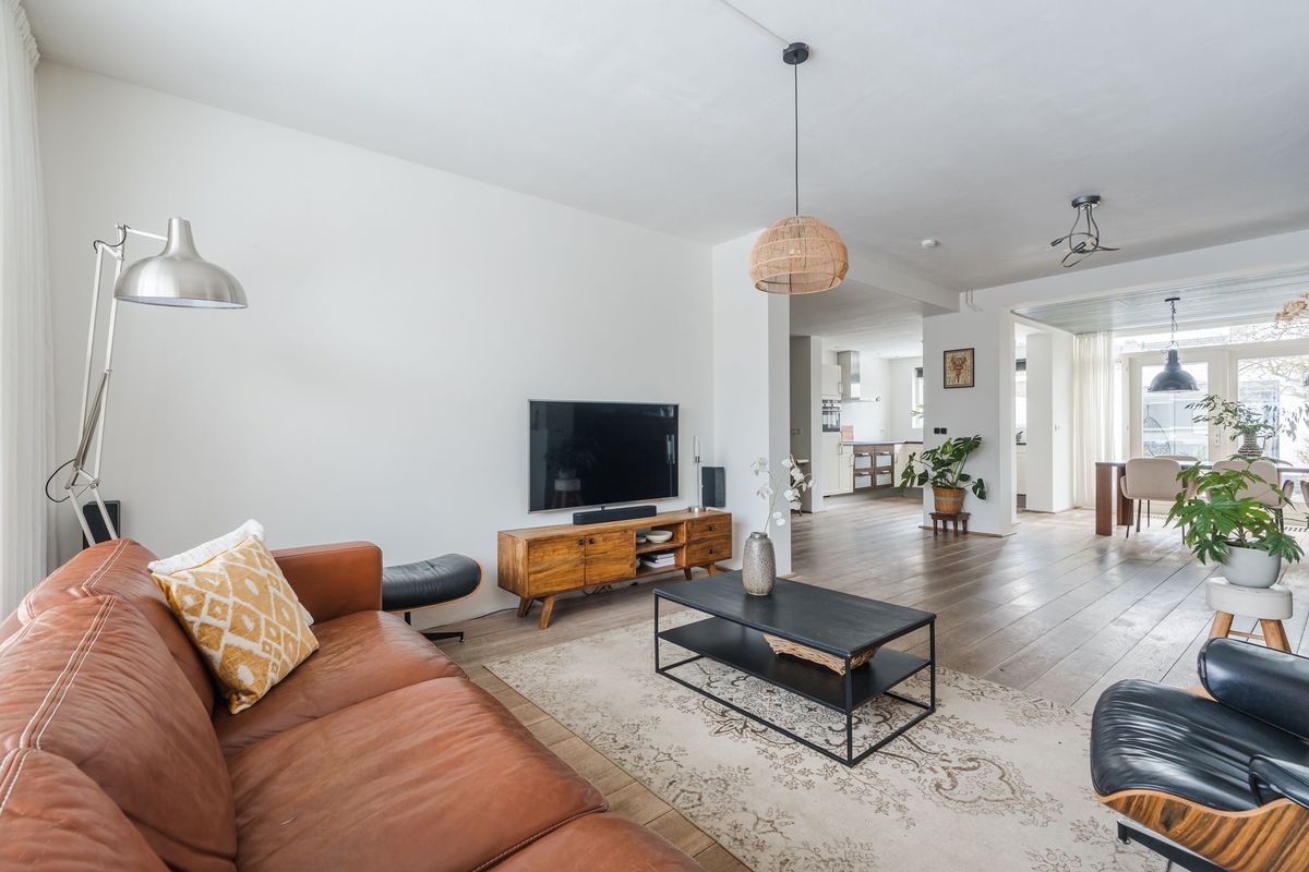 Hazelaar 33 Photo Blur 1