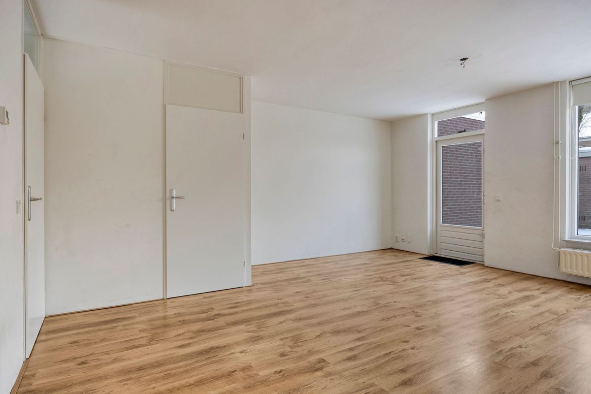 Schoenmaker 2 Photo Blur 7