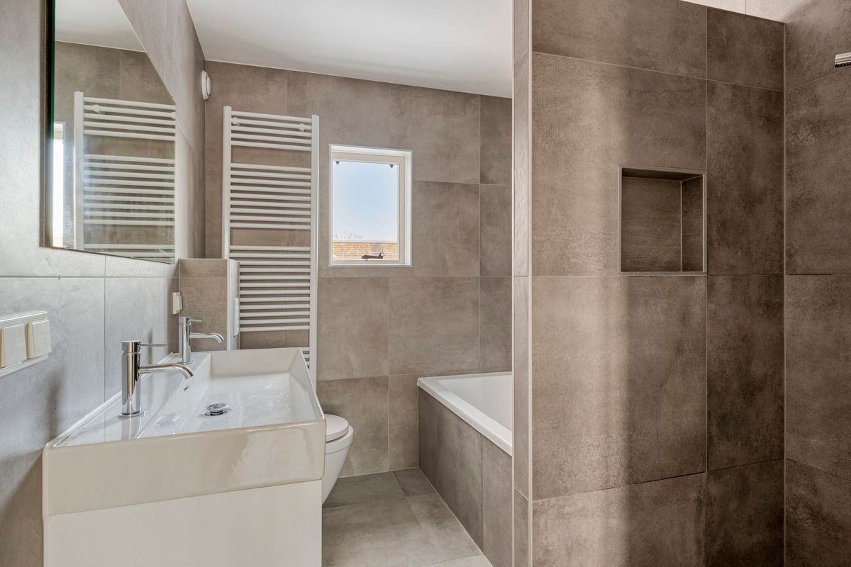 Schoenmaker 2 Photo Blur 3