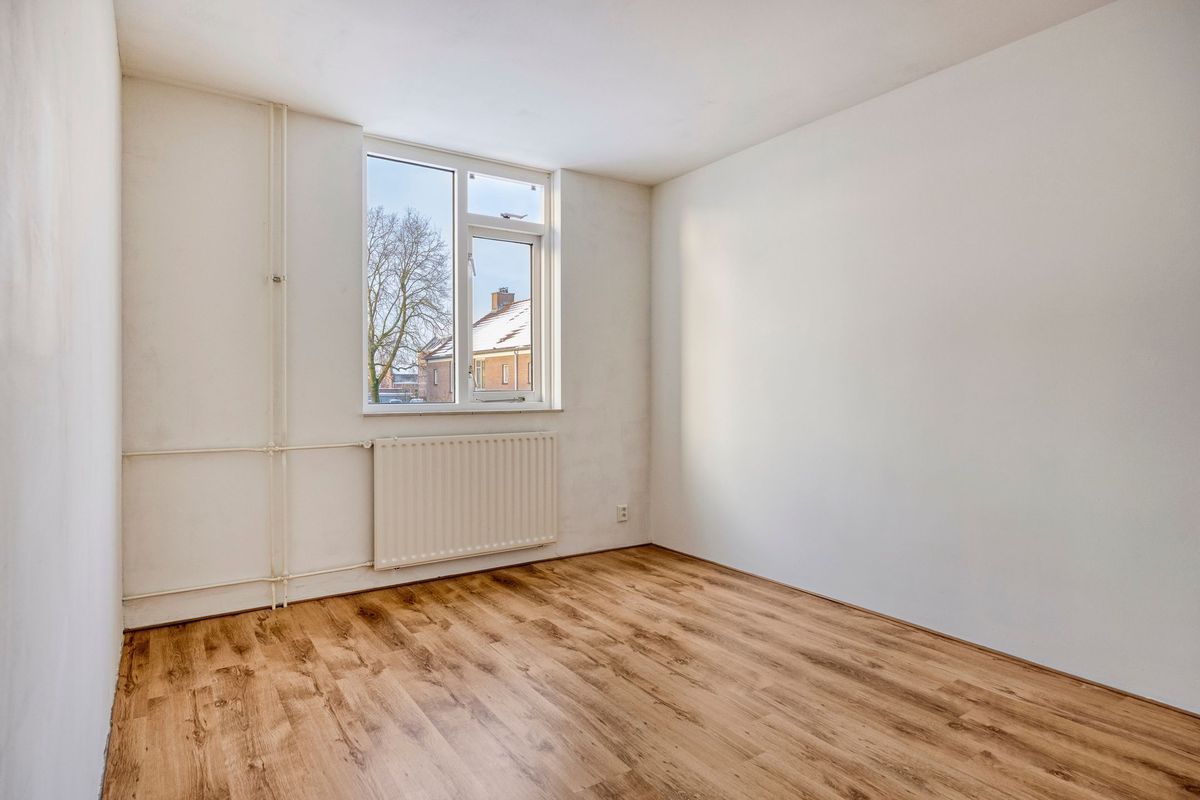 Schoenmaker 2 Photo Blur 14