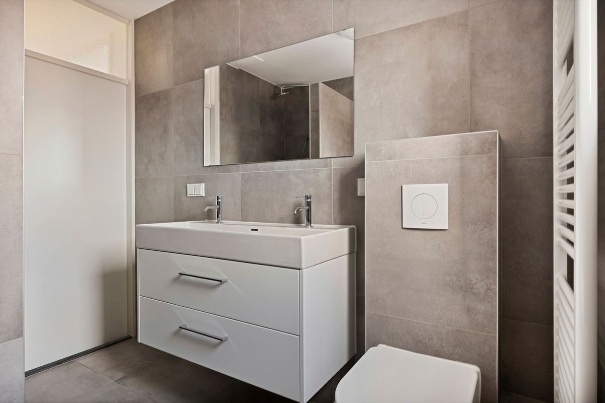 Schoenmaker 2 Photo Blur 17