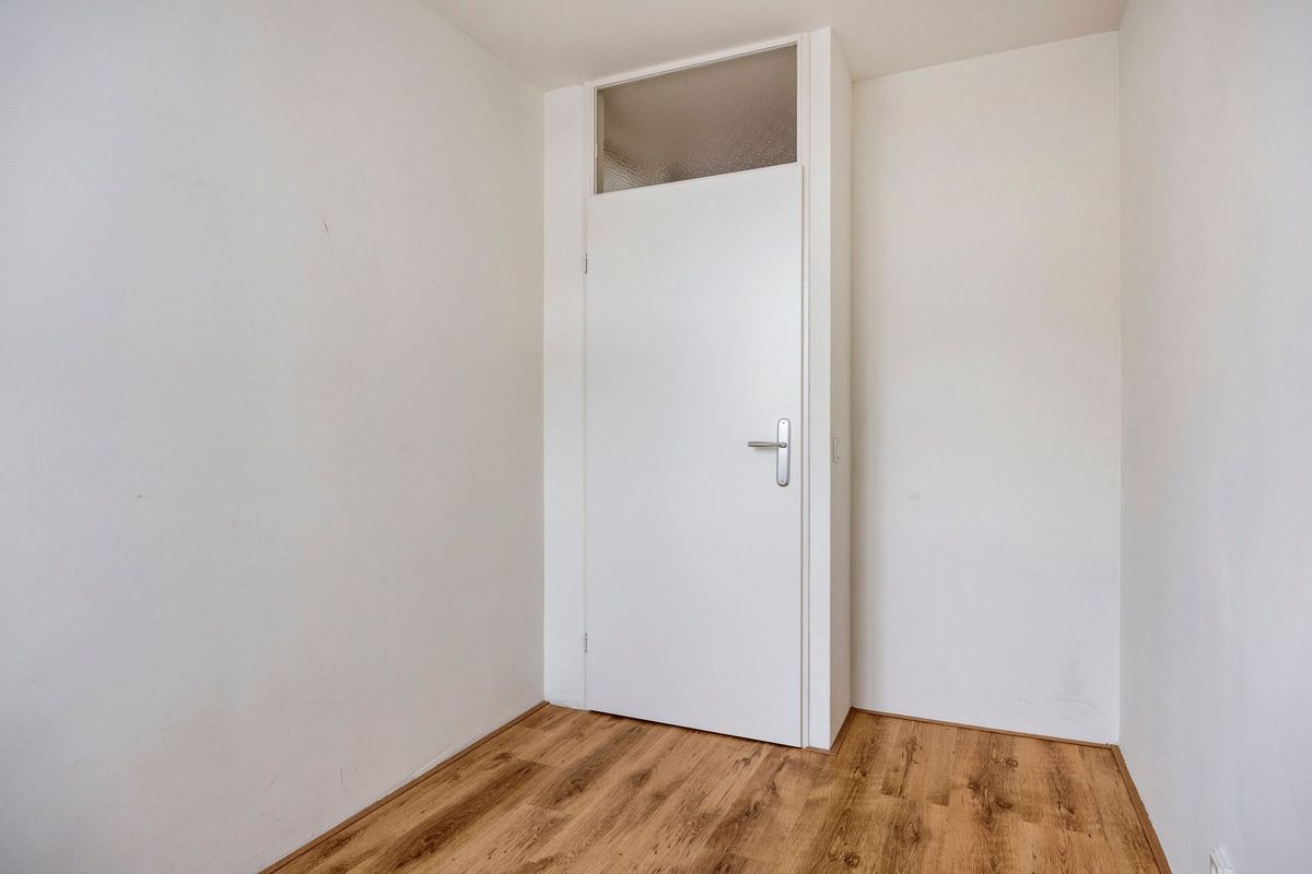 Schoenmaker 2 Photo Blur 19