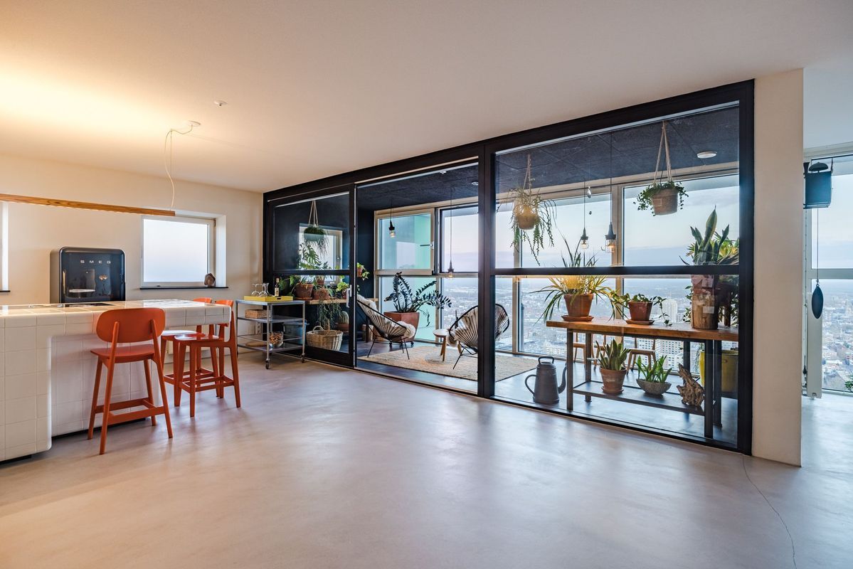 Westpoint 148 Photo Blur 11