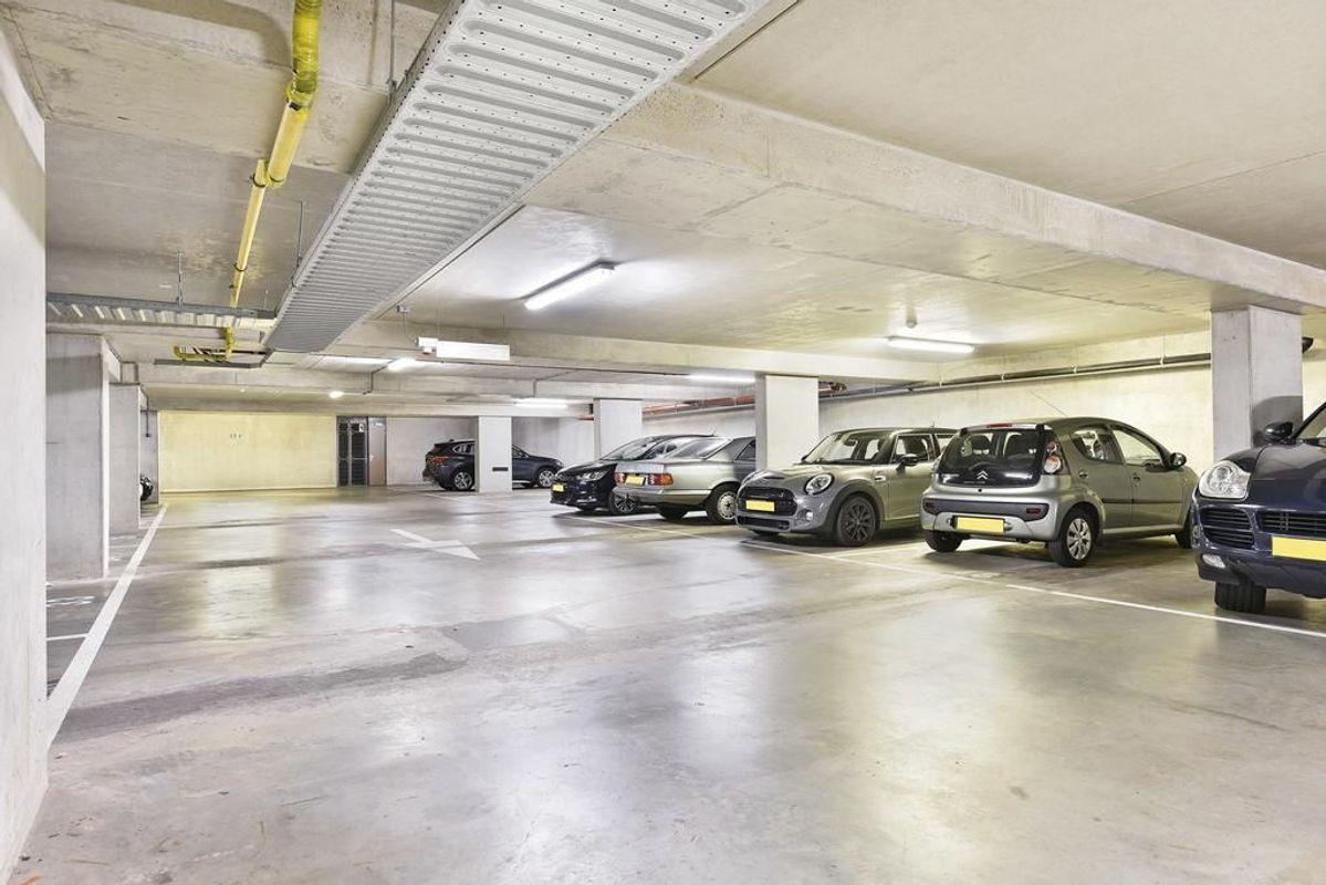 Piusplein 28 - 02 Photo Blur 10