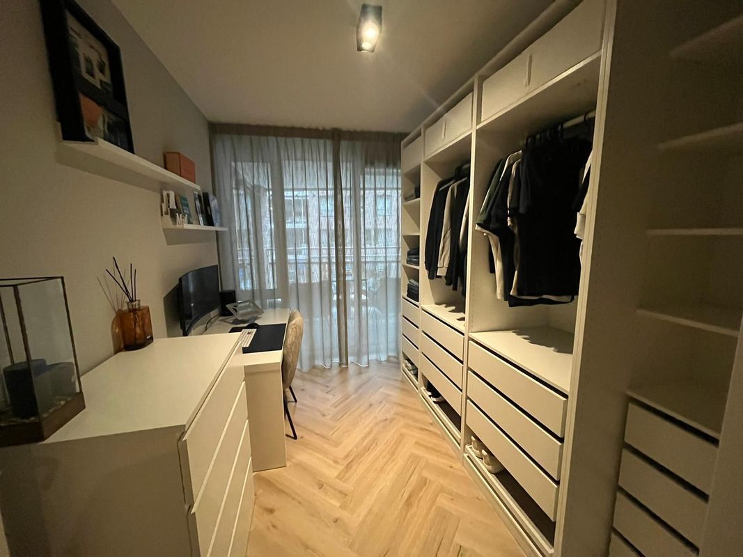 Piusplein 28 - 02 Photo Blur 5