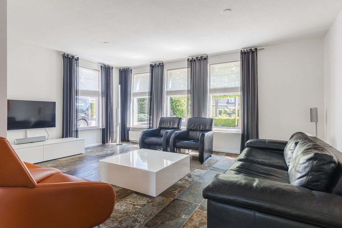 Lennondreef 33 Photo Blur 3