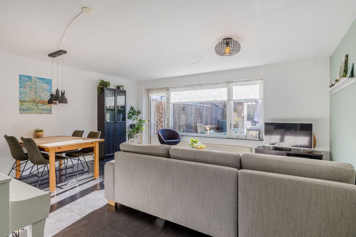 Santpoortplein 44 Photo Blur 3