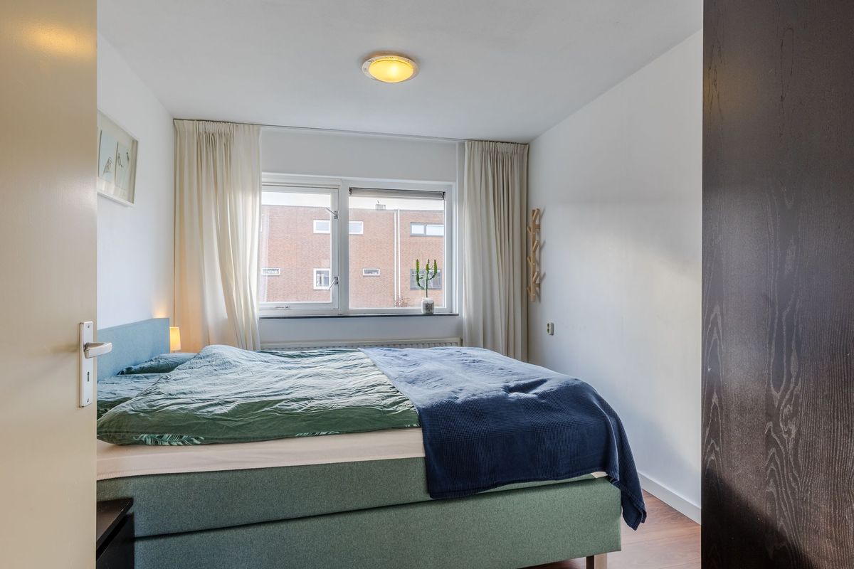 Santpoortplein 44 Photo Blur 12