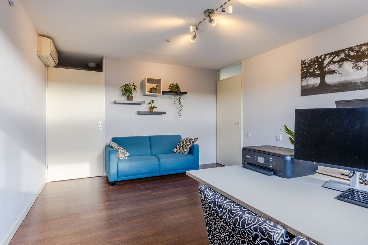 Santpoortplein 44 Photo Blur 21