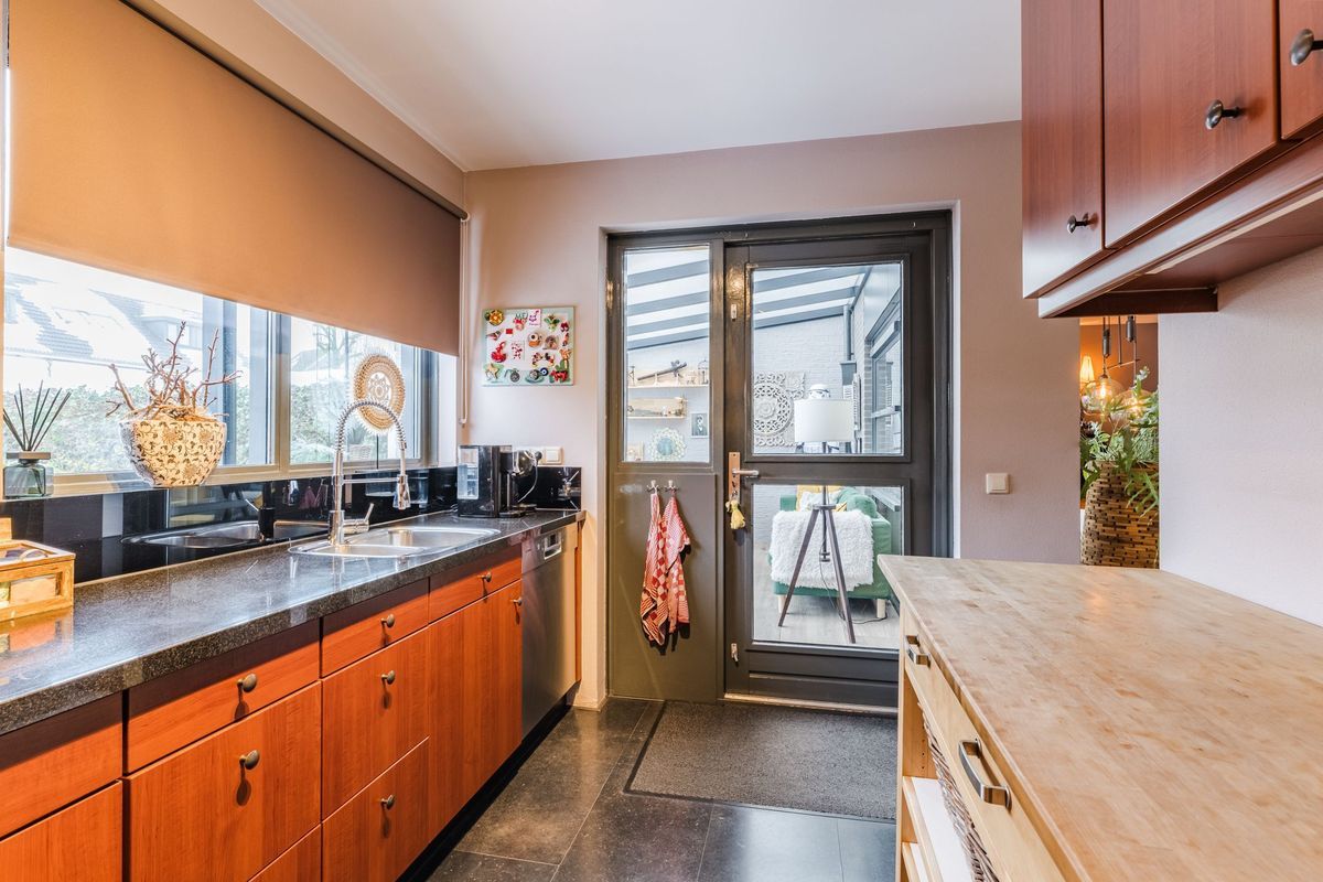 Maasbommelstraat 36 Photo Blur 9