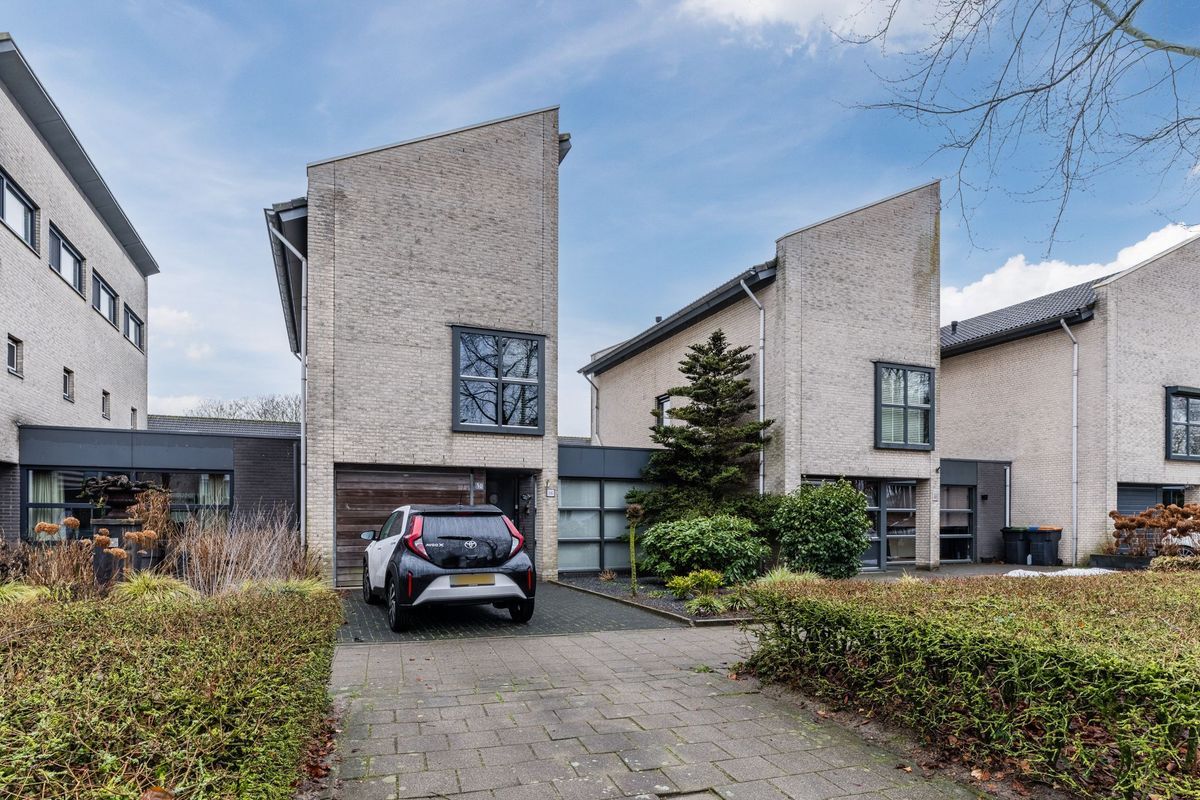 Maasbommelstraat 36 Photo Blur 40