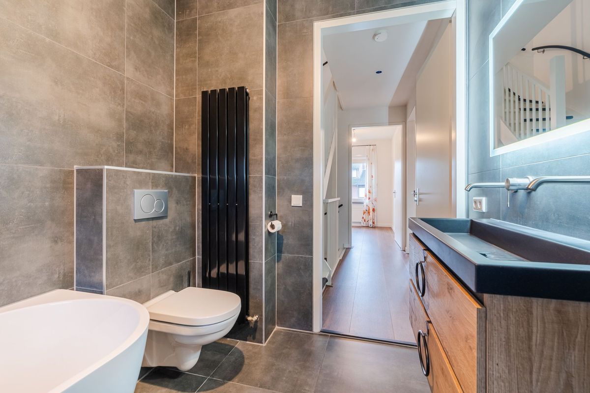 Volmolenplein 6 - A Photo Blur 25