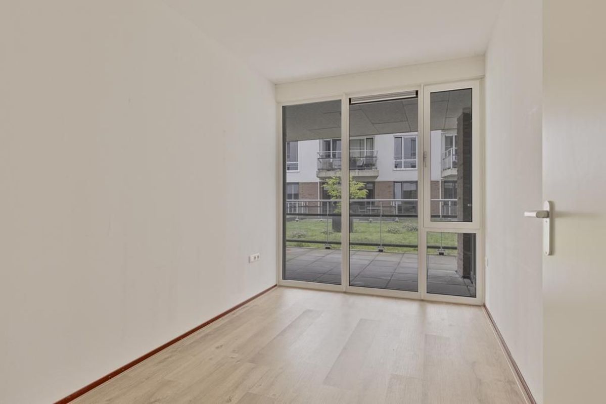 Piusplein 28 - 03 Photo Blur 8