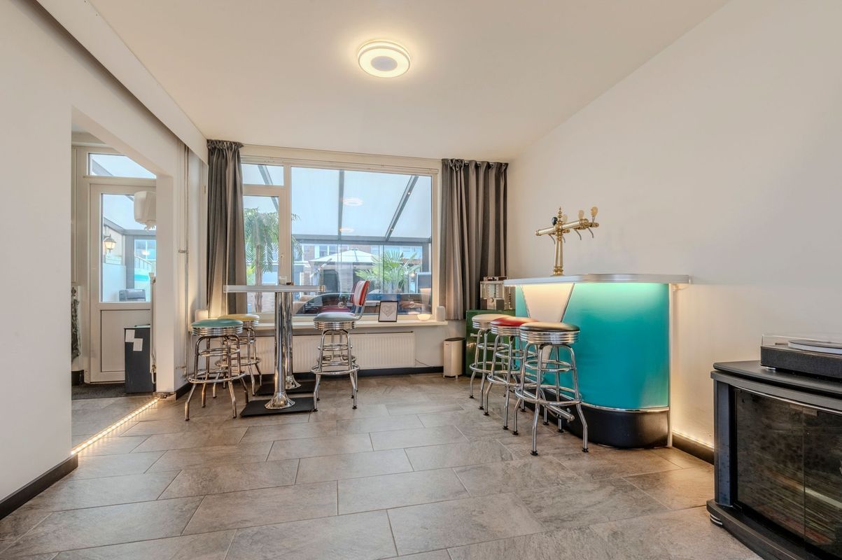 Kerselaar 14 Photo Blur 6