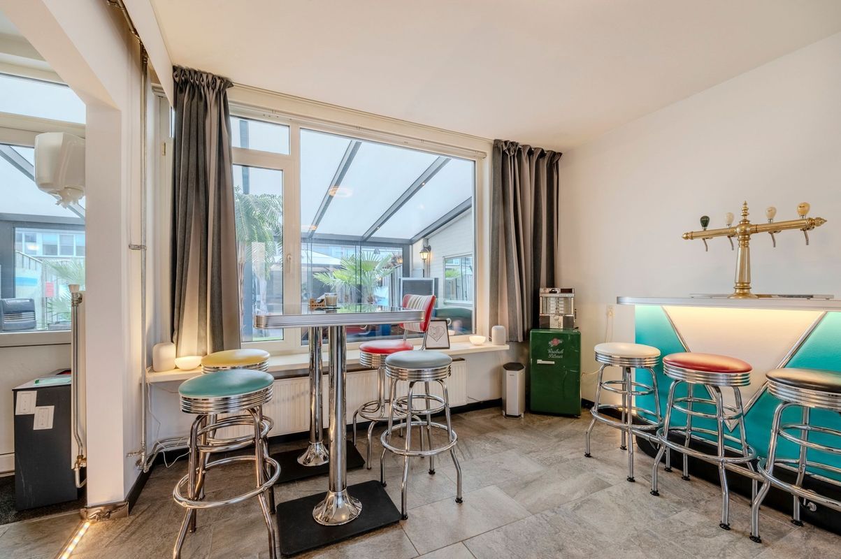 Kerselaar 14 Photo Blur 10