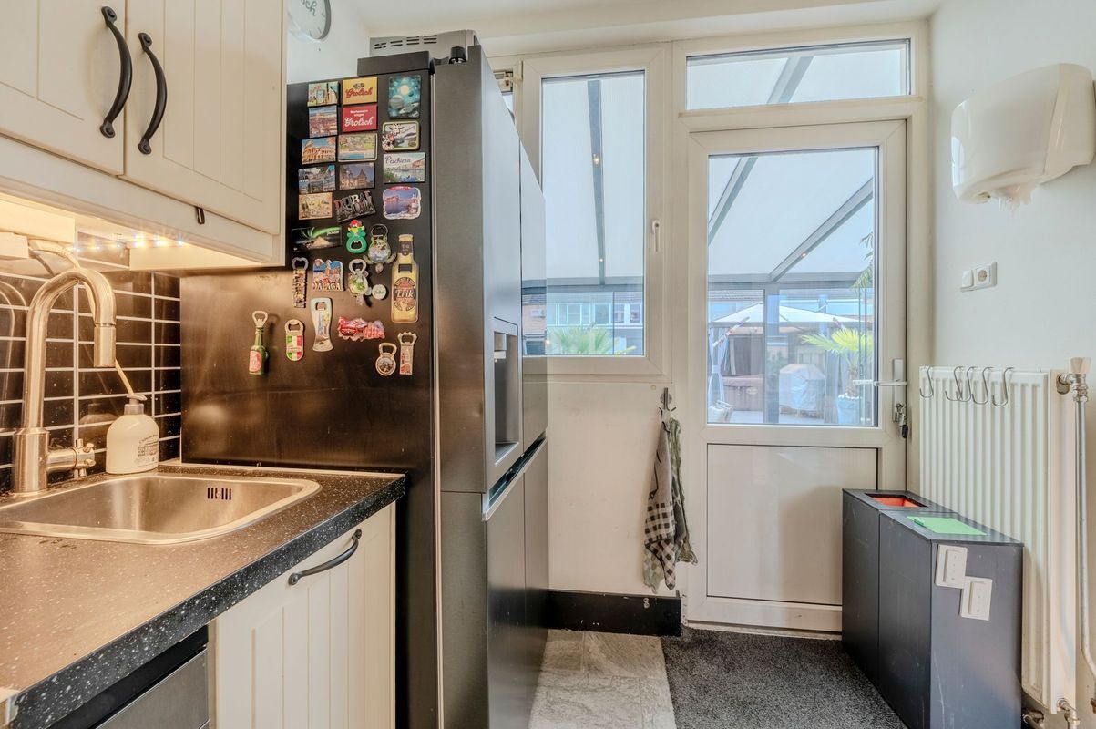 Kerselaar 14 Photo Blur 16