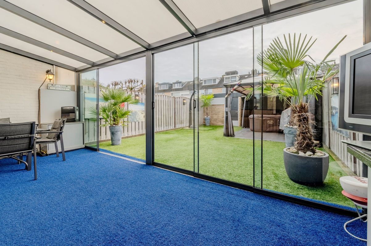 Kerselaar 14 Photo Blur 31