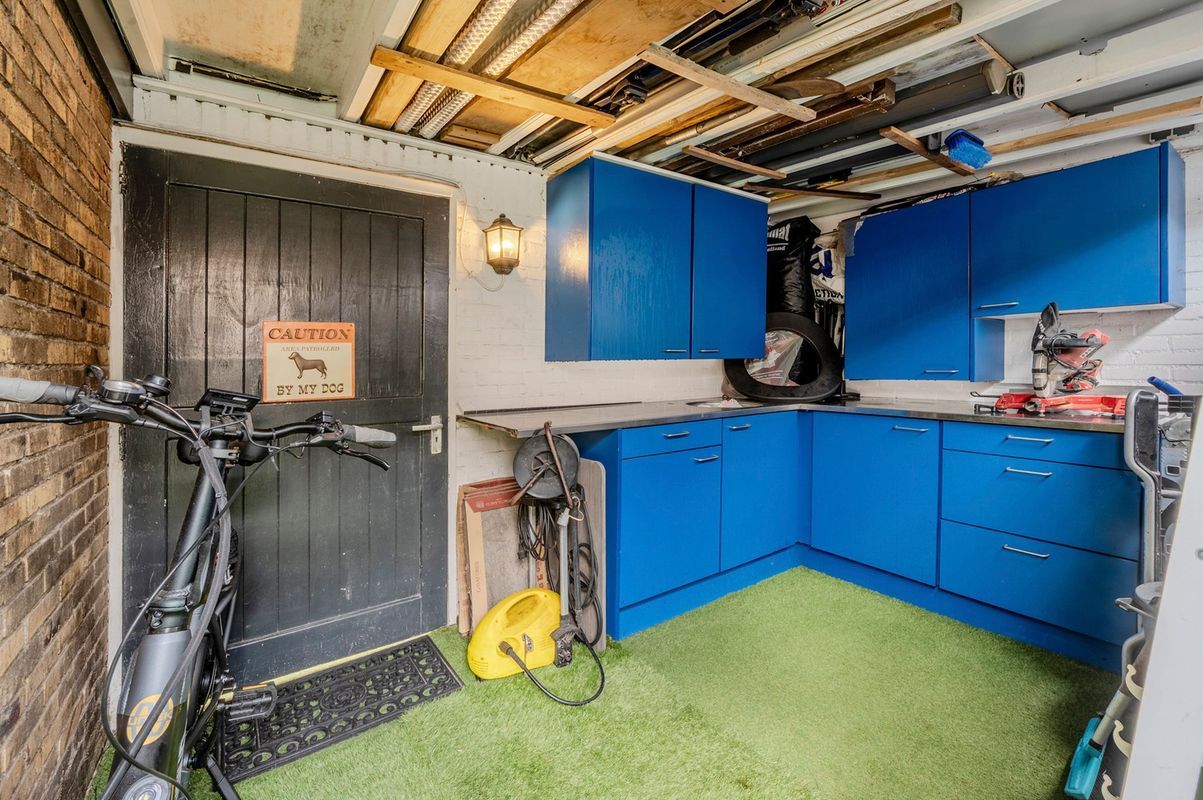 Kerselaar 14 Photo Blur 38