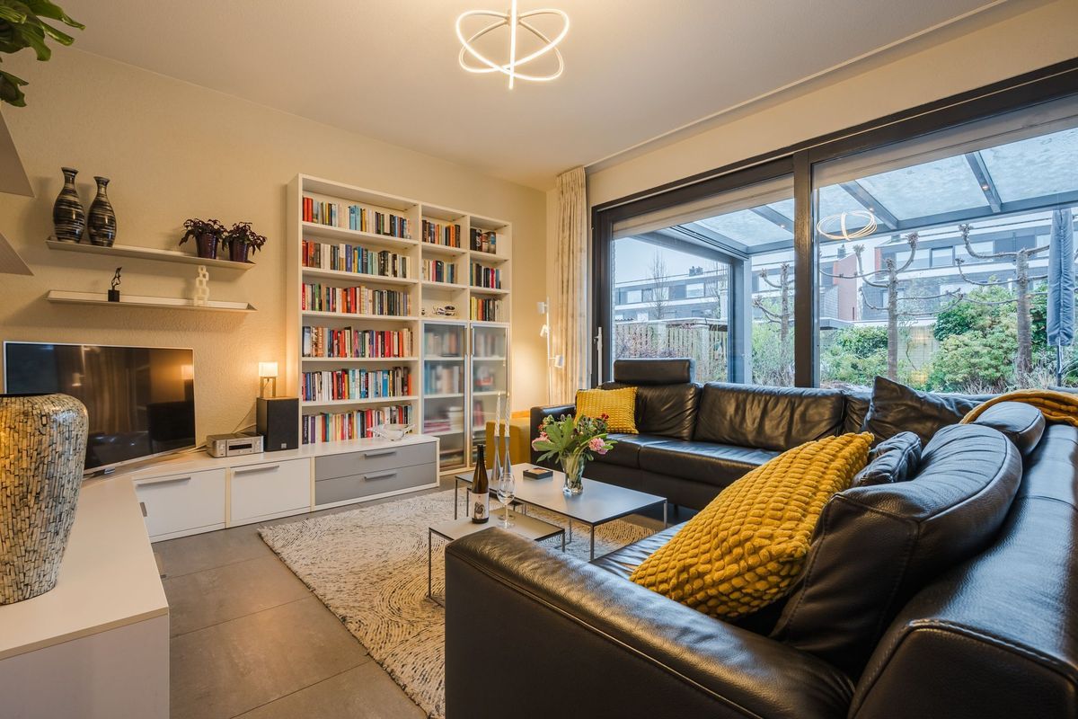 Clara Wichmannstraat 7 Photo Blur 8