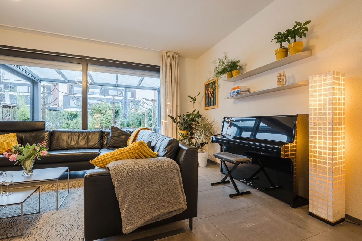 Clara Wichmannstraat 7 Photo Blur 11