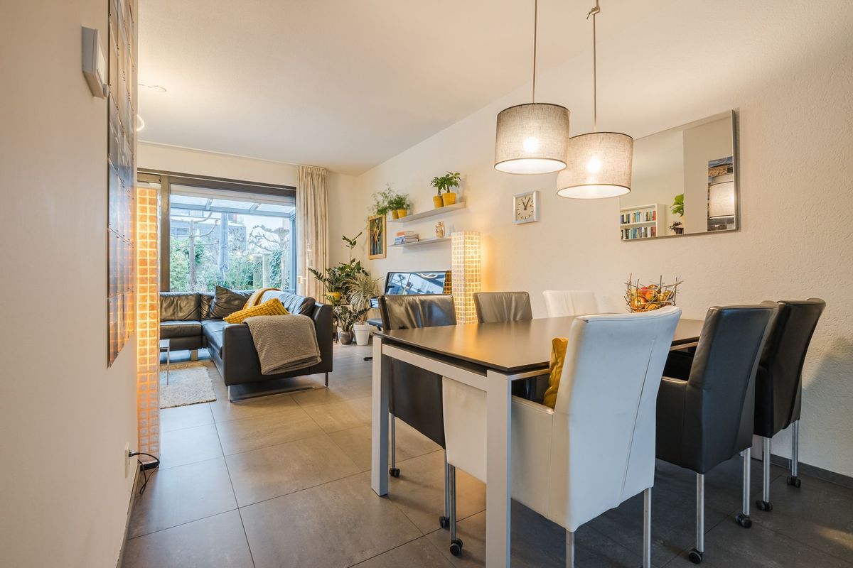 Clara Wichmannstraat 7 Photo Blur 16