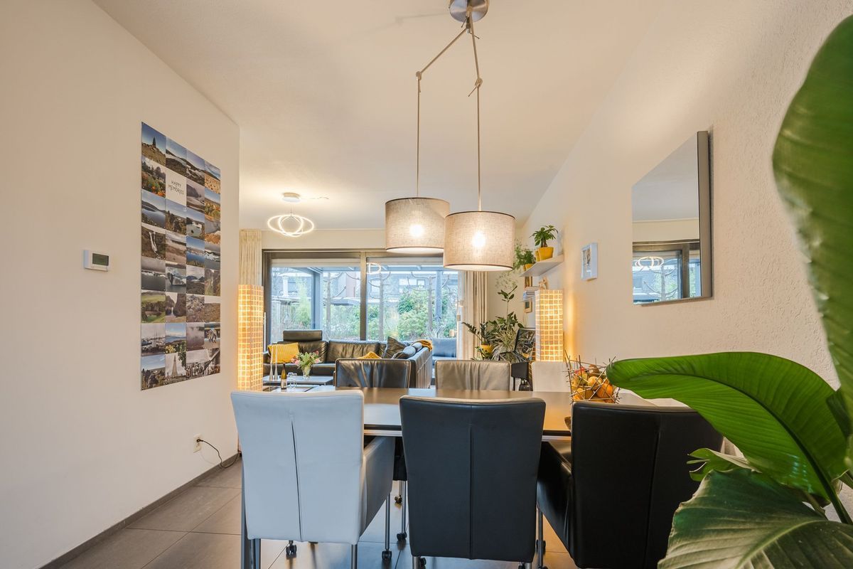 Clara Wichmannstraat 7 Photo Blur 17