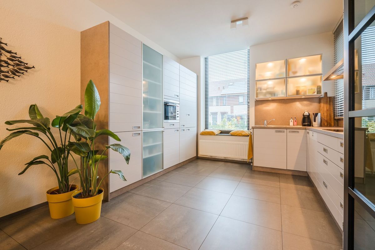 Clara Wichmannstraat 7 Photo Blur 3