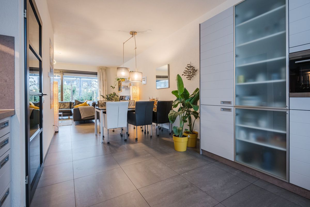 Clara Wichmannstraat 7 Photo Blur 2