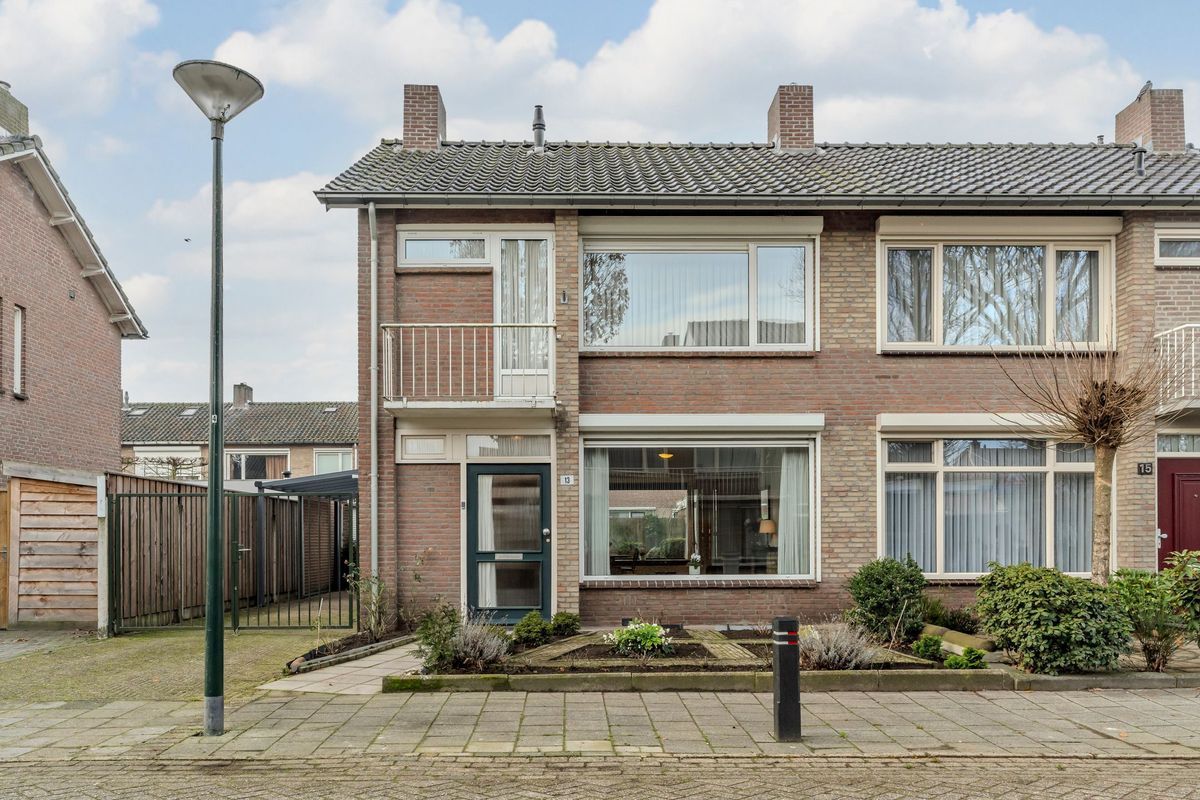 Sint Lambertusstraat 13 Photo Blur 28