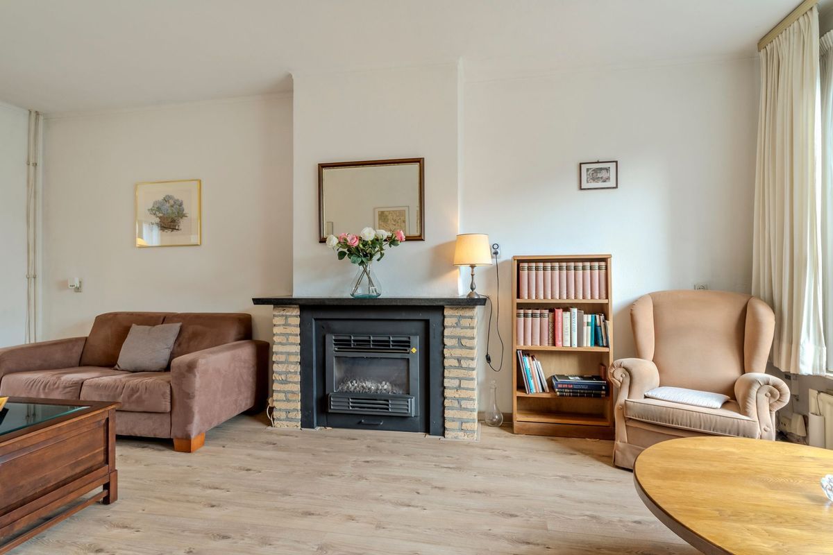 Sint Lambertusstraat 13 Photo Blur 4