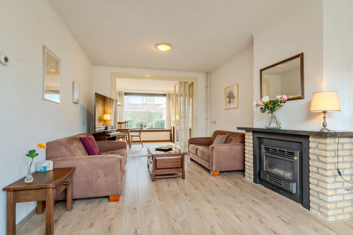 Sint Lambertusstraat 13 Photo Blur 3