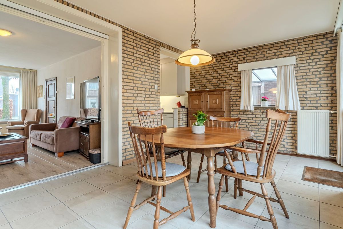 Sint Lambertusstraat 13 Photo Blur 8