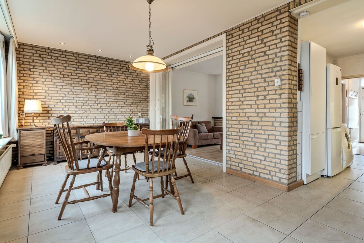 Sint Lambertusstraat 13 Photo Blur 9