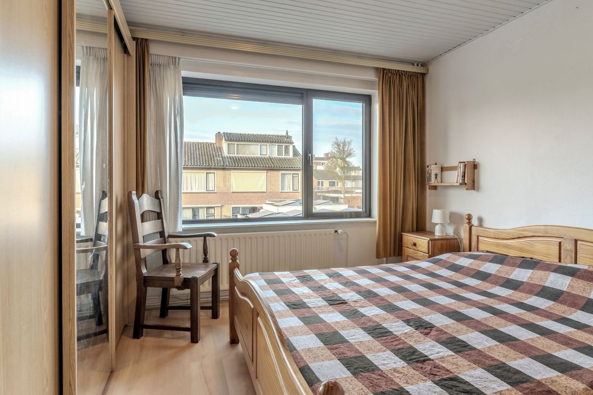 Sint Lambertusstraat 13 Photo Blur 14