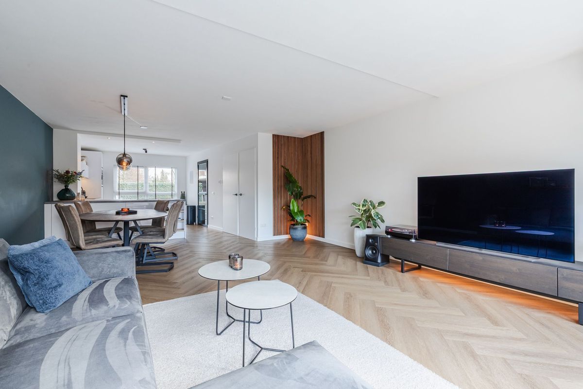 Elstpad 22 Photo Blur 2