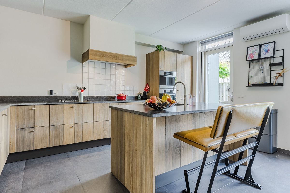 Molenvaartje 21 Photo Blur 3