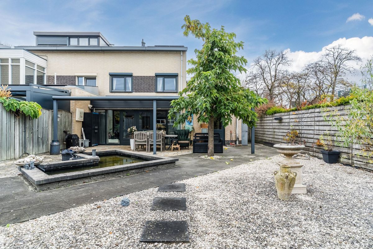 Pastoor Gillisstraat 147 Photo Blur 26