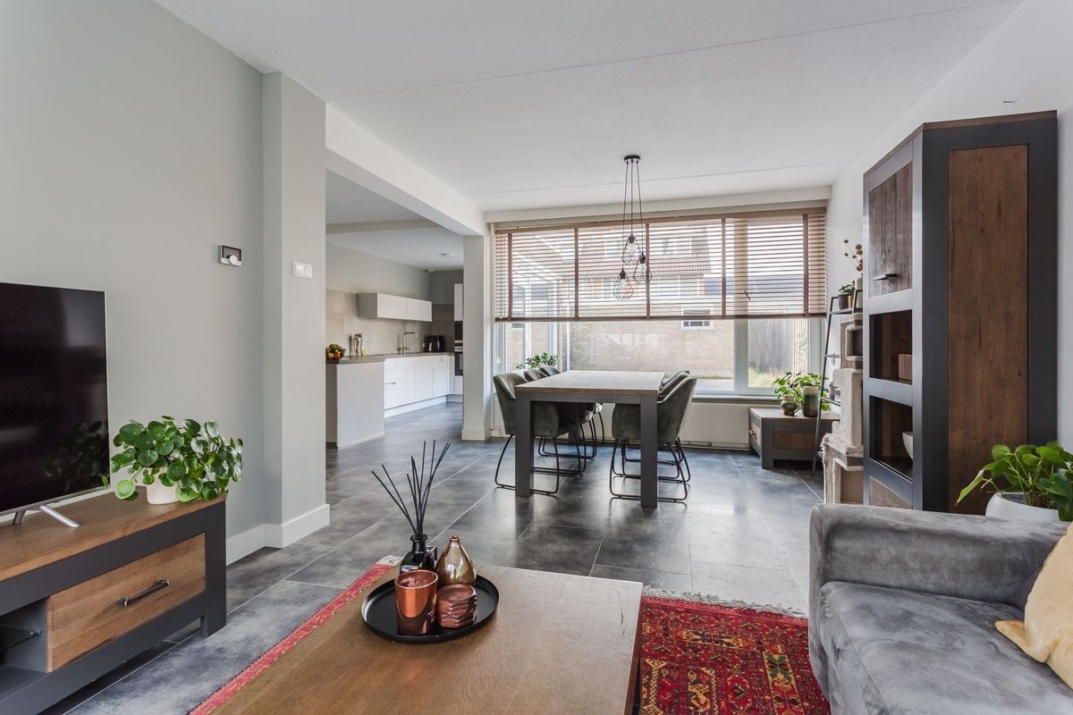 Admiraal Byrdstraat 22 Photo Blur 7