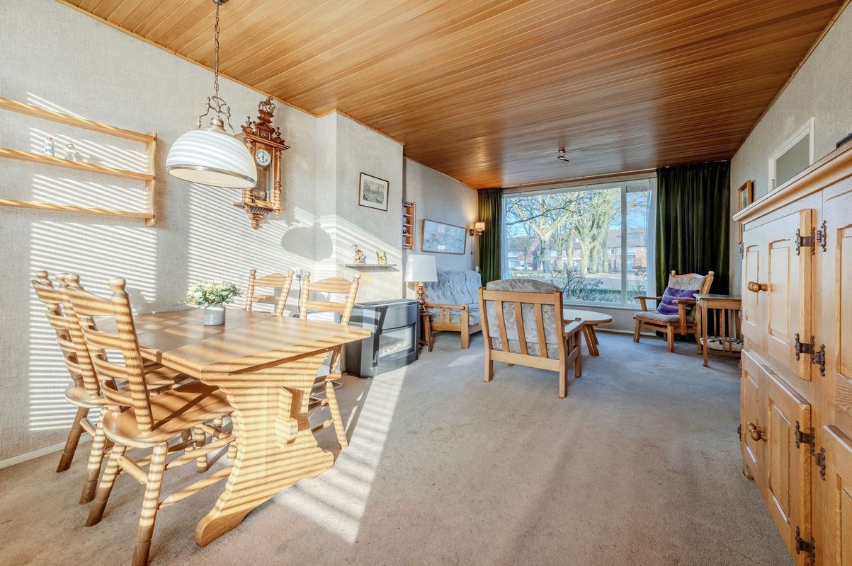 Wede 15 Photo Blur 2