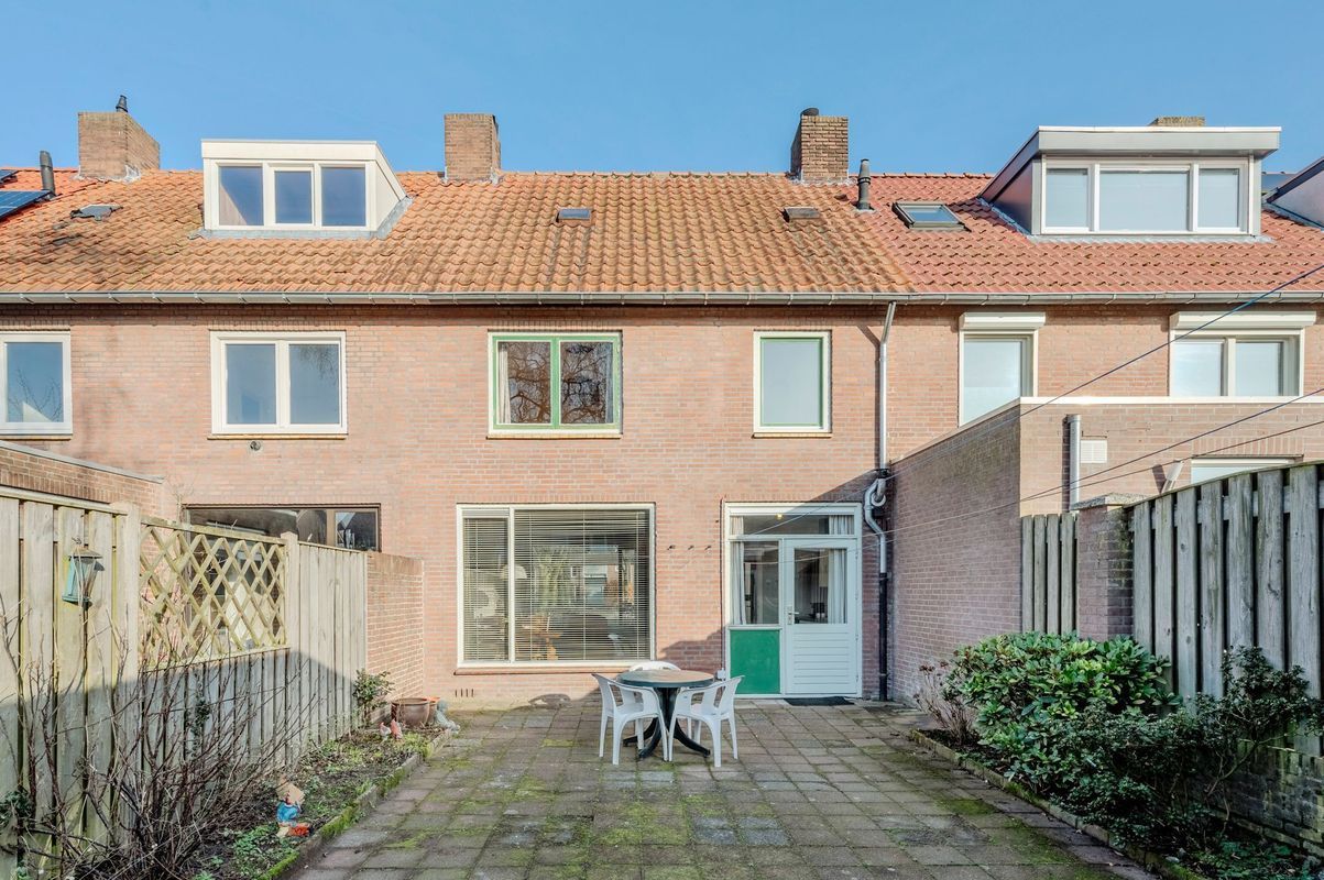 Wede 15 Photo Blur 3