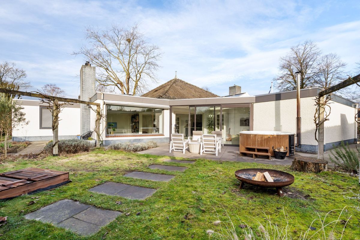 Oude Rijsbergsebaan 9 Photo Blur 3