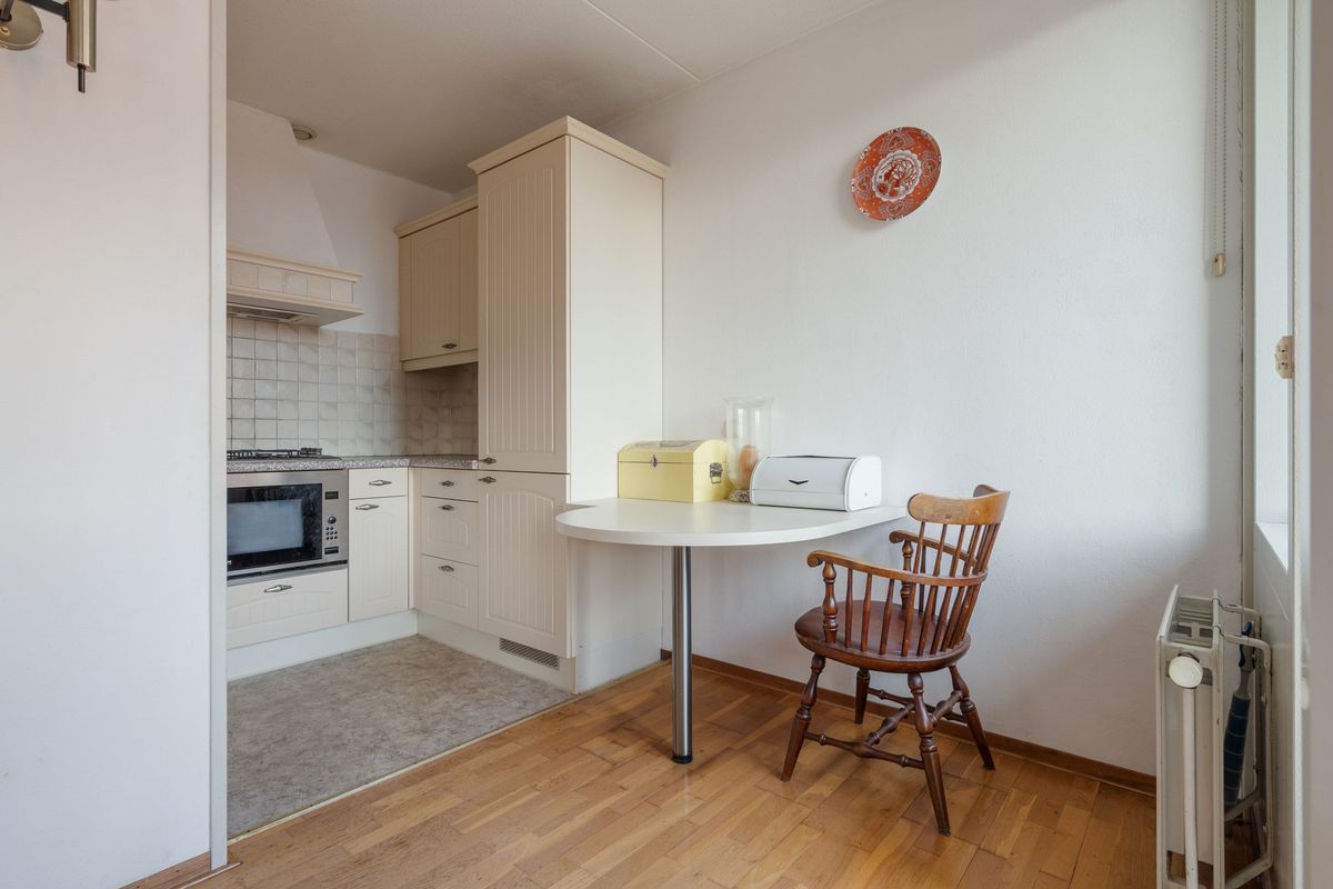 Withof 6 Photo Blur 2