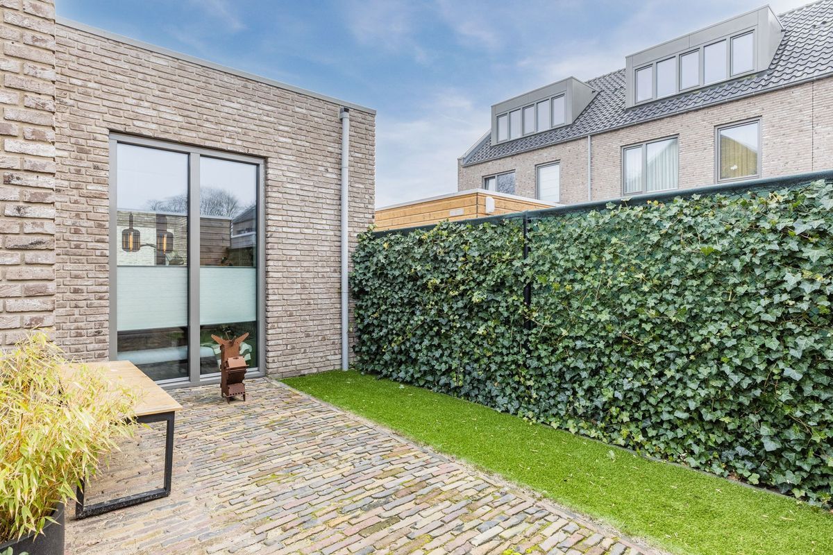 Muurtje 10 Photo Blur 18