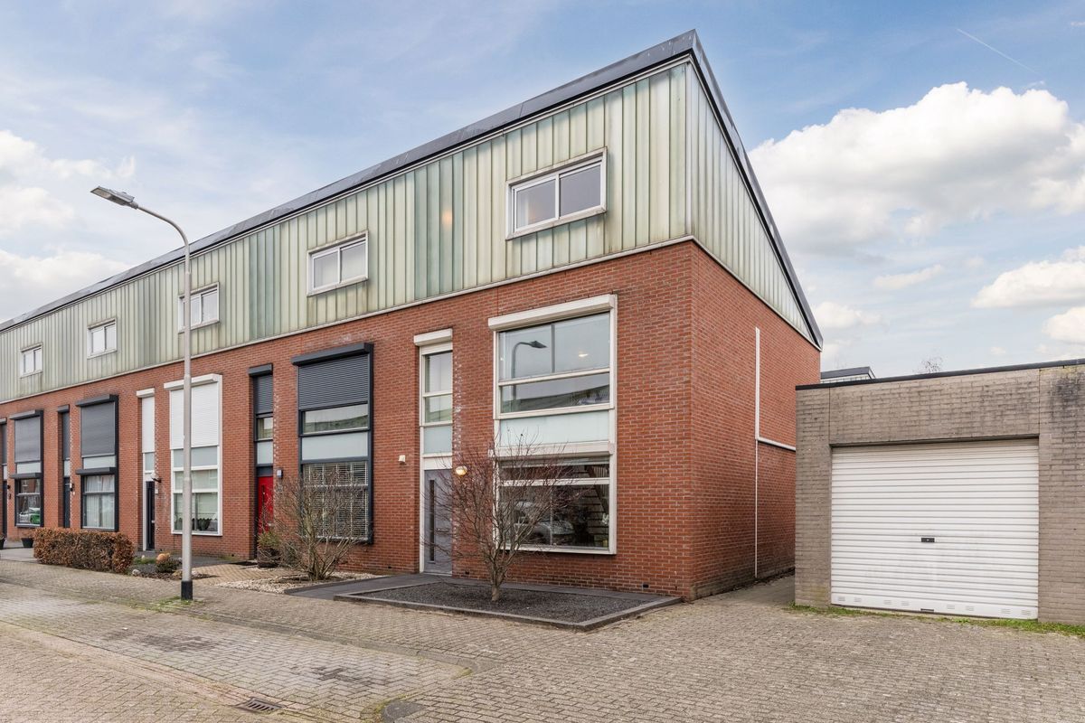 Schaarsbergenstraat 3 Photo Blur 32