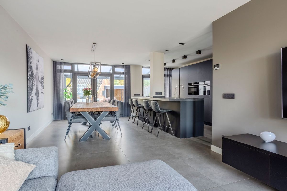 Dravikstraat 8 Photo Blur 2