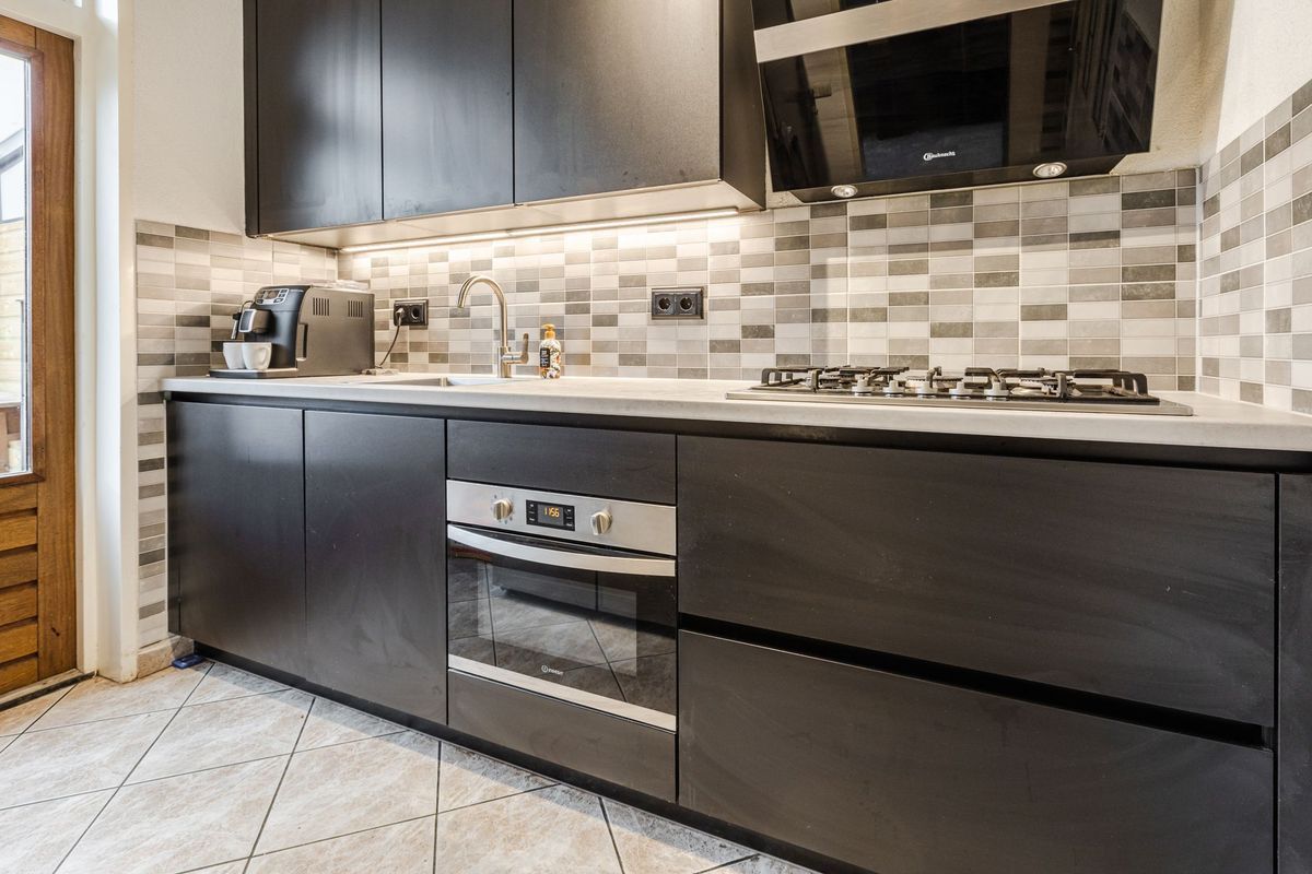 Leliestraat 20 Photo Blur 10