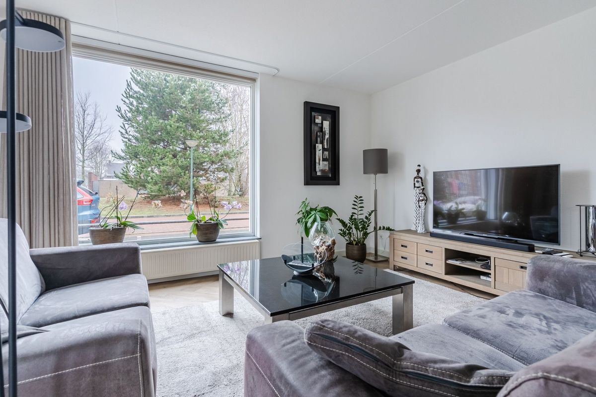 Wethouder van den Eijndenstraat 12 Photo Blur 10