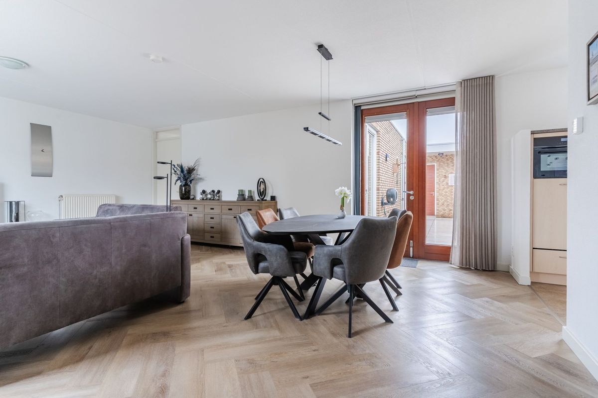 Wethouder van den Eijndenstraat 12 Photo Blur 12