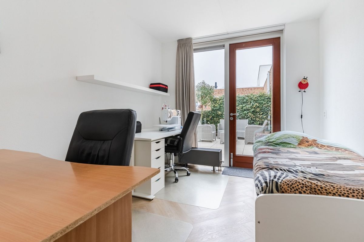 Wethouder van den Eijndenstraat 12 Photo Blur 21