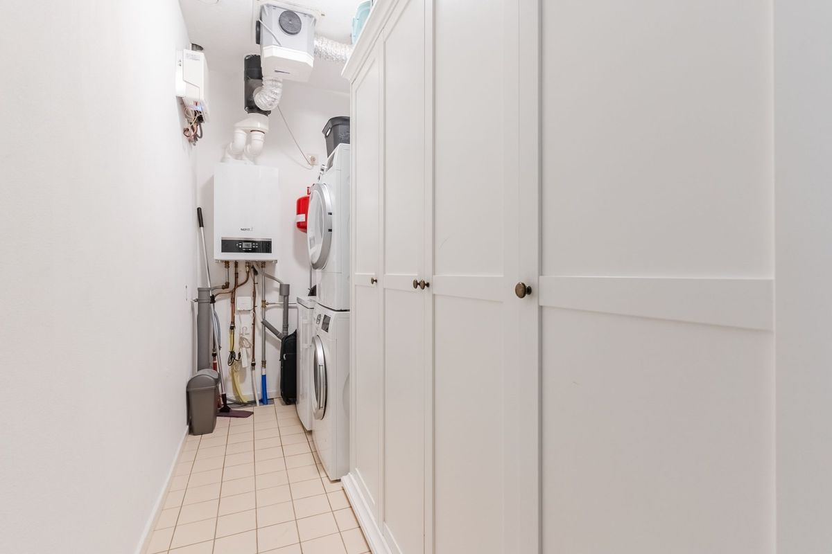 Wethouder van den Eijndenstraat 12 Photo Blur 23